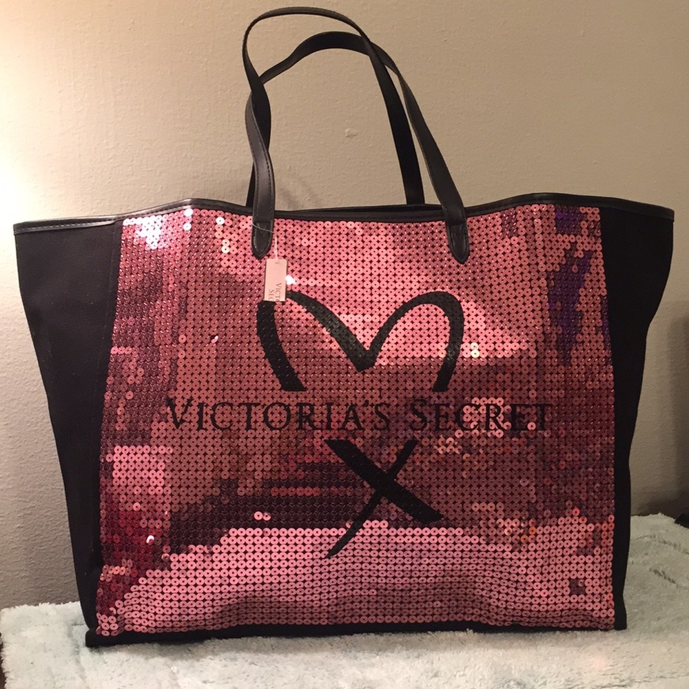 ⬇️ VICTORIA’S SECRET TOTE